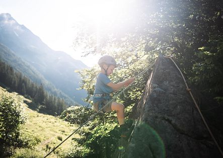 Kinderklettern in Warth-Schröcken am Arlberg