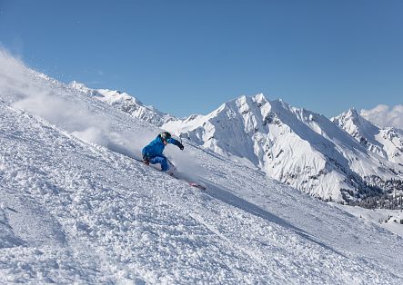 Skiing at Warth-Schröcken