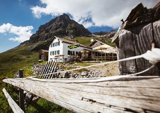 Huts Gaudi at the Widdersteinhütte